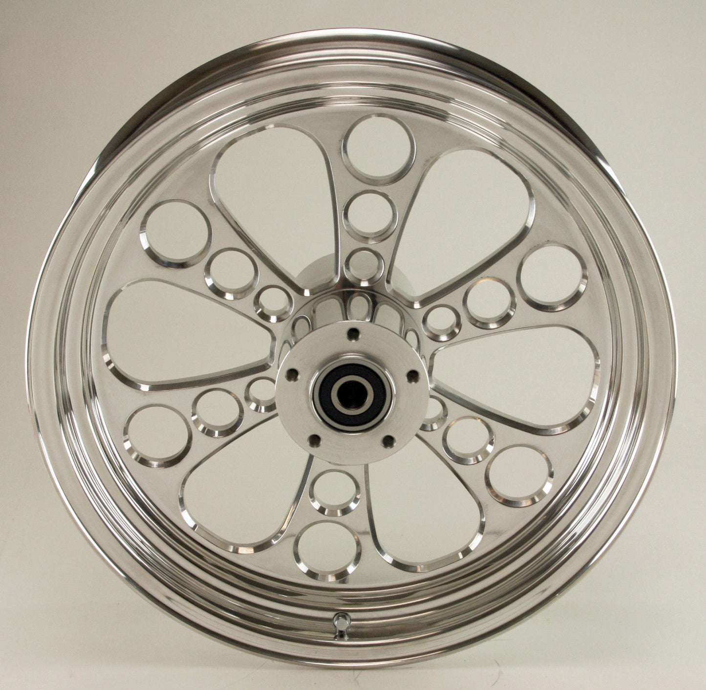 Ultima Kool Kat Polished 18 x 3.5 Rear