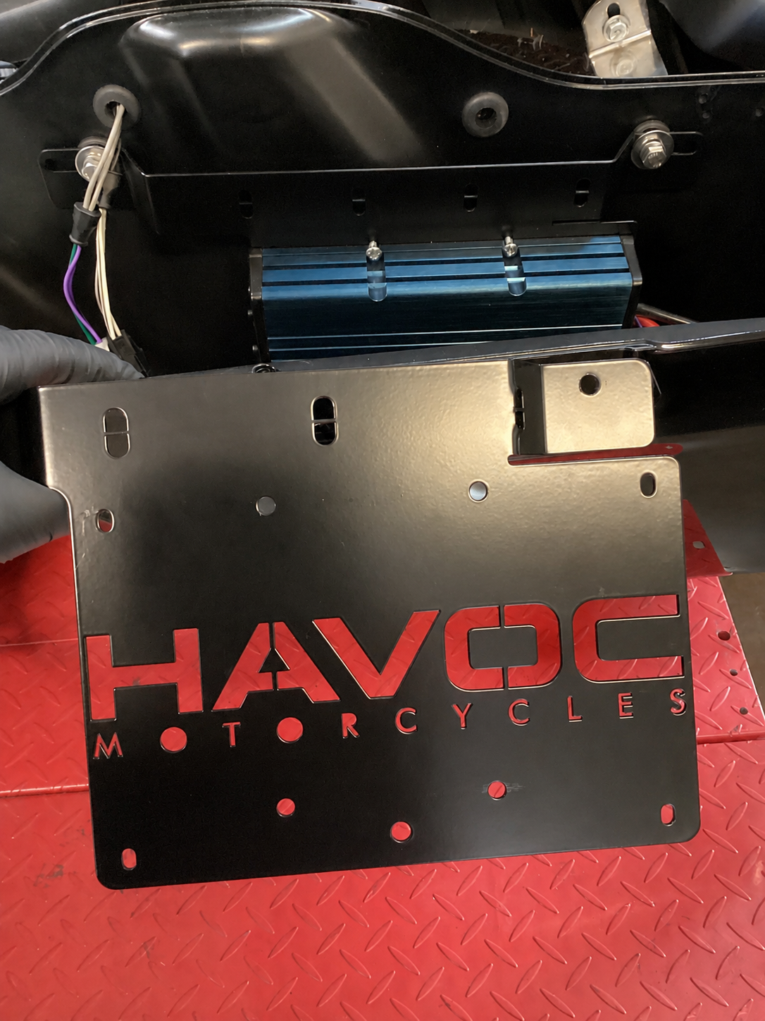 Harley Davidson saddlebag amplifier bracket