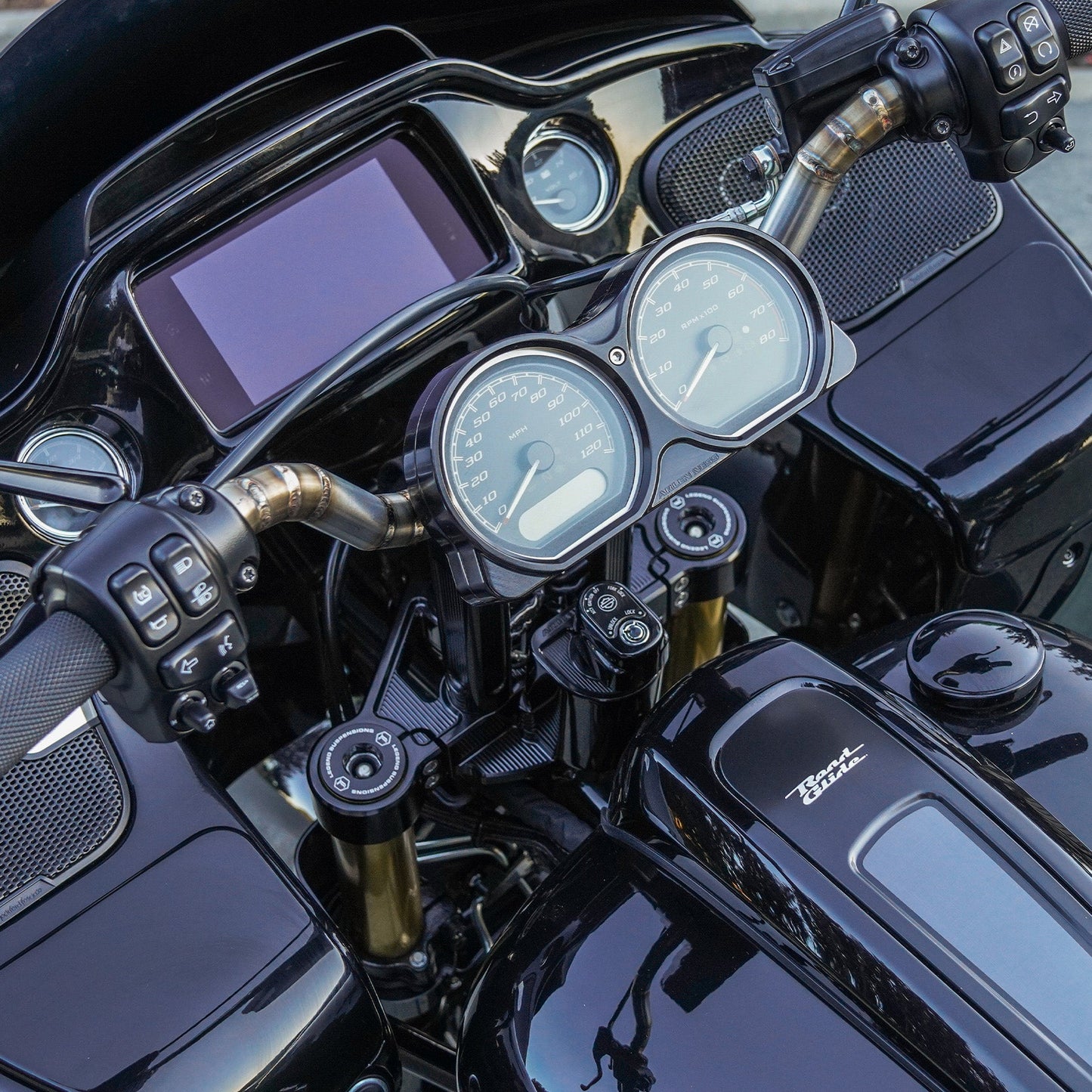 METHOD® BAGGER IGNITION SWITCH COVER