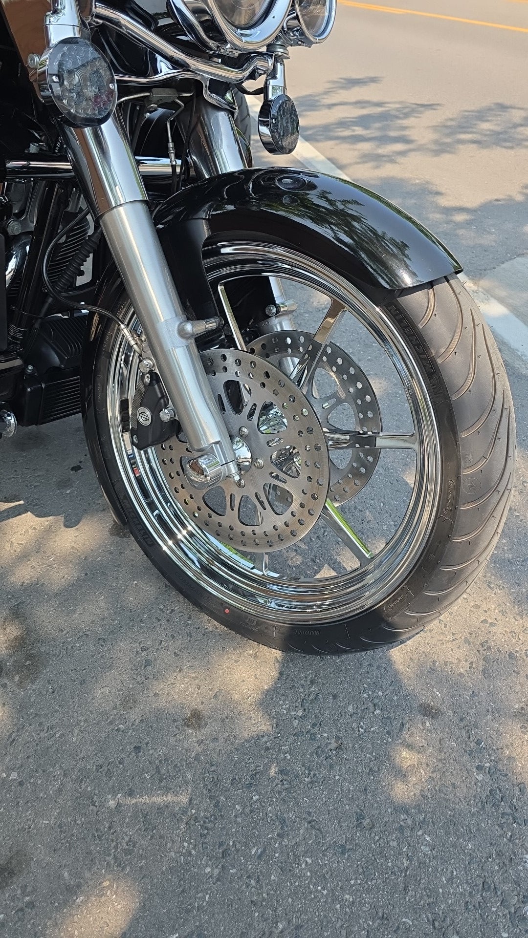 Havoc "Solis" 21x3.5 Chrome Dual Disc Front Wheel for Harley Touring