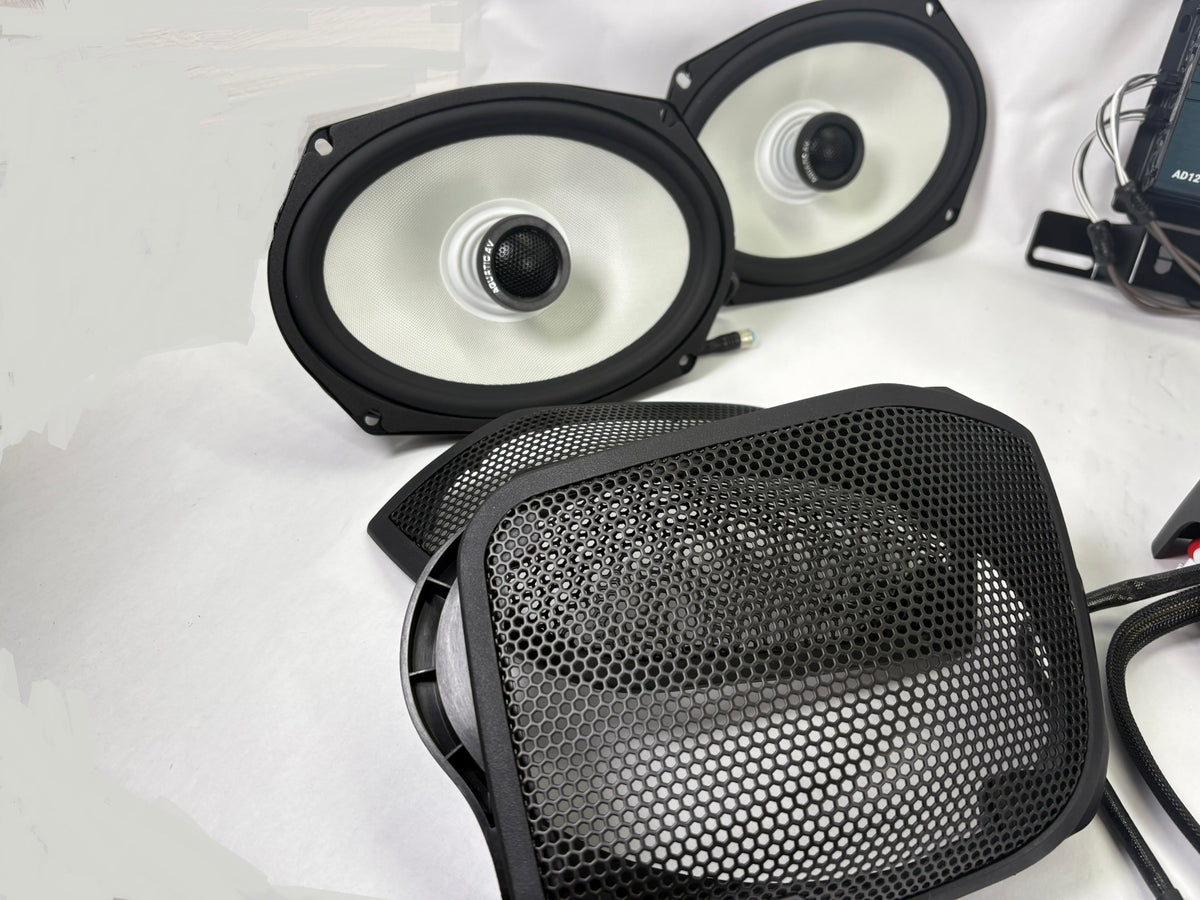 HRS-RK-924.6 Harley Road King 924W 6-Speaker Stereo