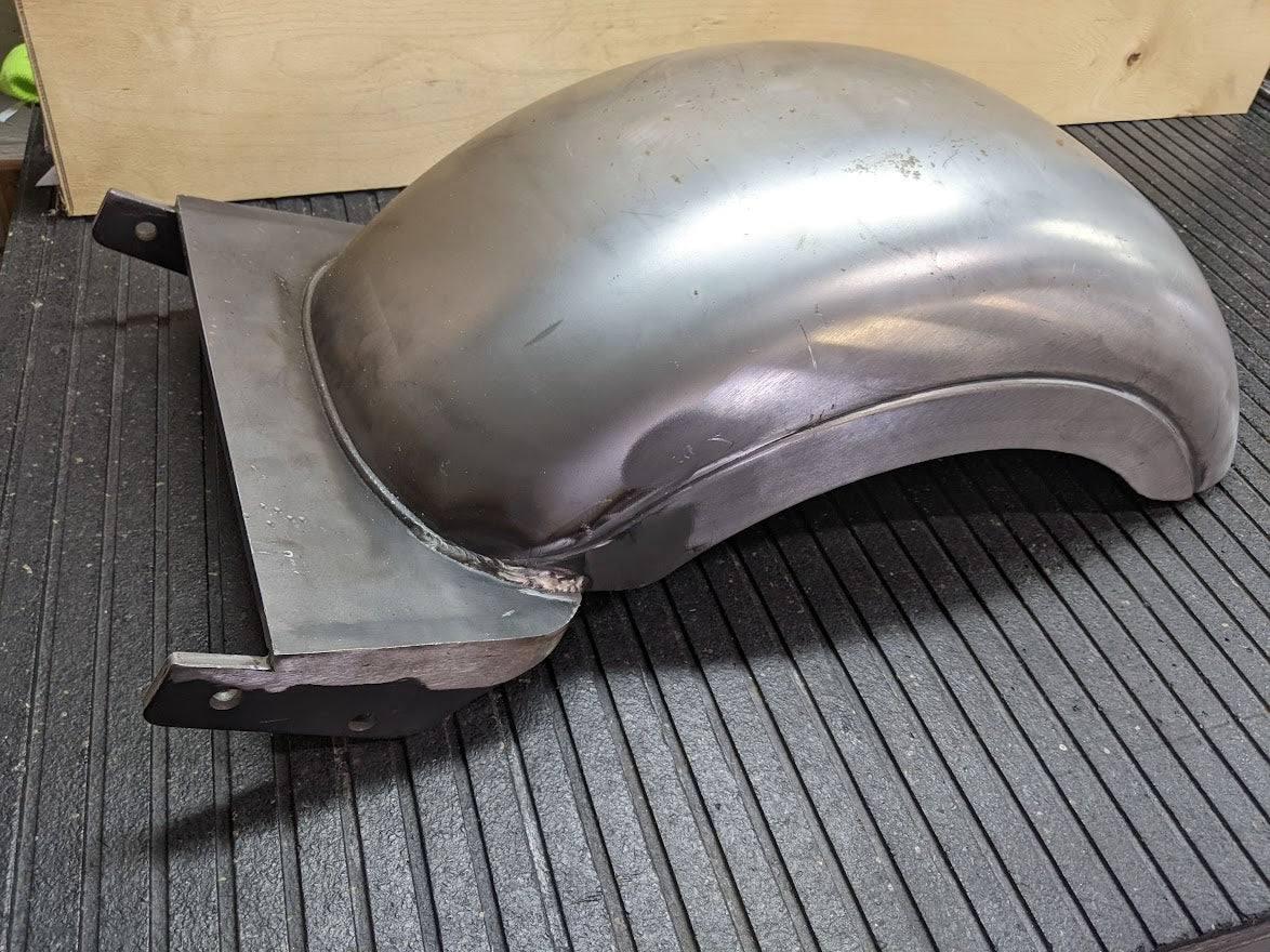 CLEARANCE ITEM  11" Strutless Fender