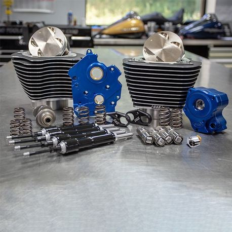 Power Package - 124" CI Oil Cooled, Chain Drive with Highlighted Fins and Black Pushrod tubes for 107" M8