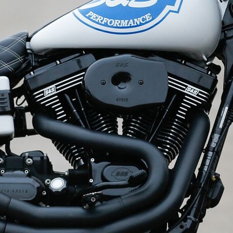 Stealth Air Cleaner Kit with Black Tribute Cover for 2001-2015 fuel-injected Softail® models, 2004-2017 fuel-injected Dyna® models, and 2003-2007 fuel-injected Touring models