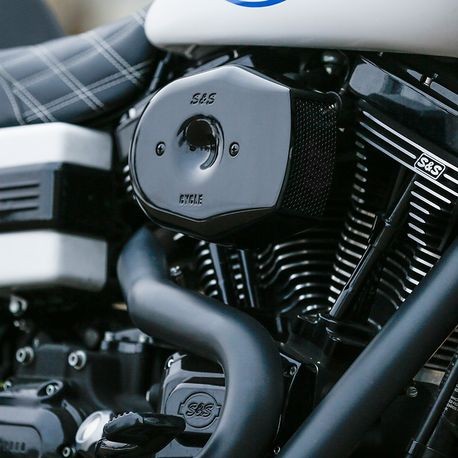 Stealth Air Cleaner Kit with Black Tribute Cover for 2001-2015 fuel-injected Softail® models, 2004-2017 fuel-injected Dyna® models, and 2003-2007 fuel-injected Touring models