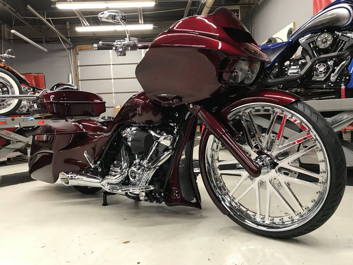 SUPER STREET WITH BOLTS FRONT WHEEL