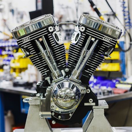 Chrome and Winkle Black V124 Long Block Engine w/o Induction/Ignition, 640 Cam, and Chrome Billet Gear Cover