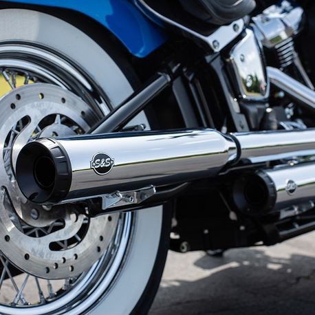 GRAND NATIONAL® SLIP-ONS for M8 HERITAGE SOFTAIL CLASSIC & SOFTAIL DELUXE® MODELS—Chrome