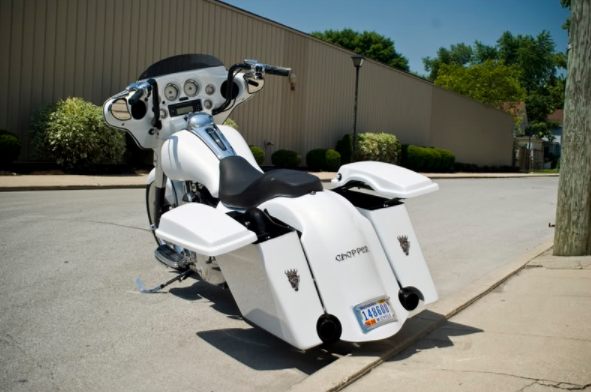 BAGGER REAR FENDER WITH RECESS