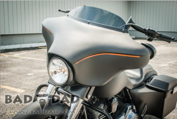 CLASSIC SERIES FAIRING WITH FLUSH SIGNALS