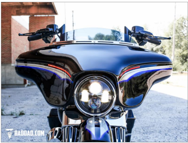 CLASSIC SERIES FAIRING WITH FLUSH SIGNALS