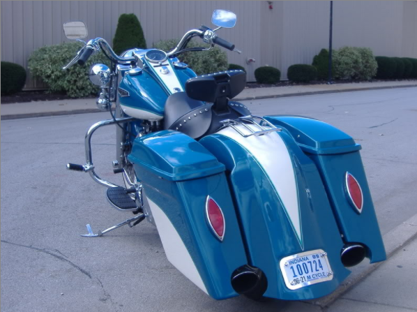 BAGGER REAR FENDER WITH RECESS